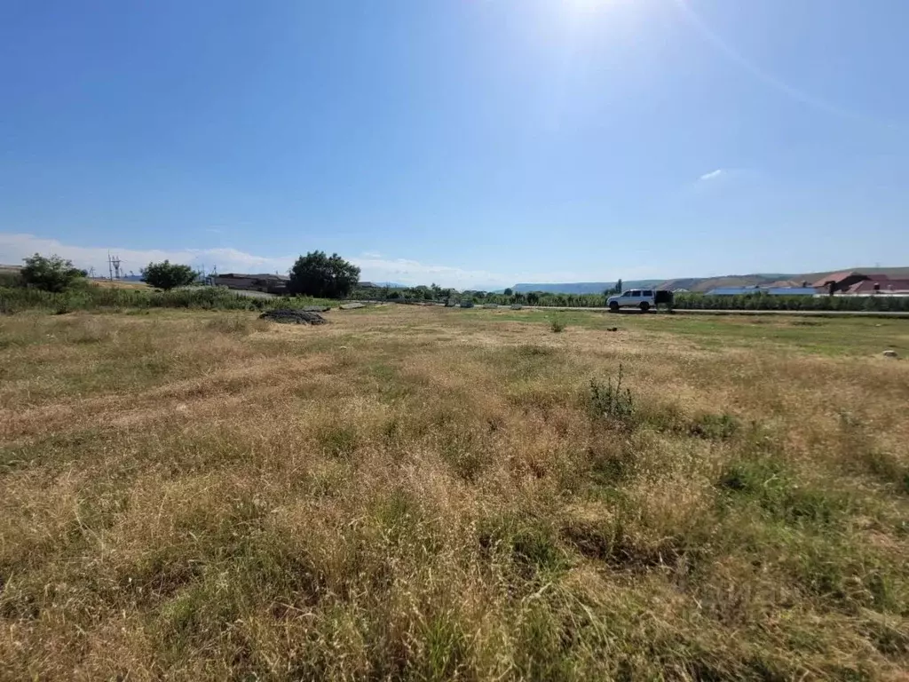 Участок в Кабардино-Балкария, Баксанский район, с. Атажукино ул. ... - Фото 1