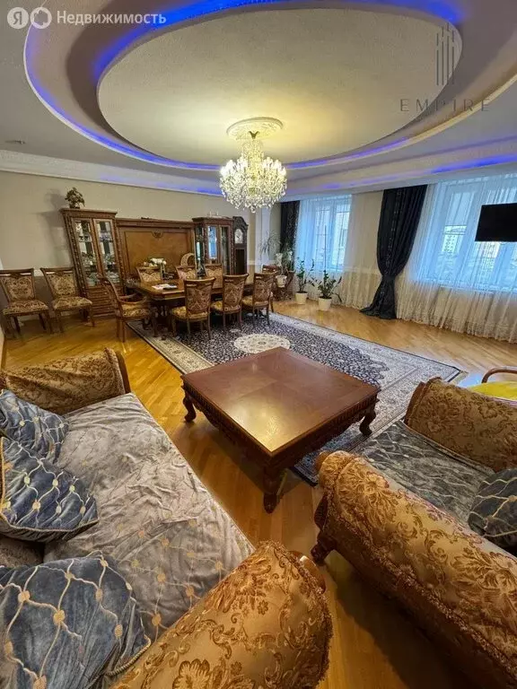 5-комнатная квартира: Грозный, Байсангуровский район, бульвар Султана ... - Фото 1