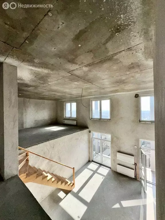 4-комнатная квартира: Калининград, Воздушный переулок, 1 (166 м) - Фото 1