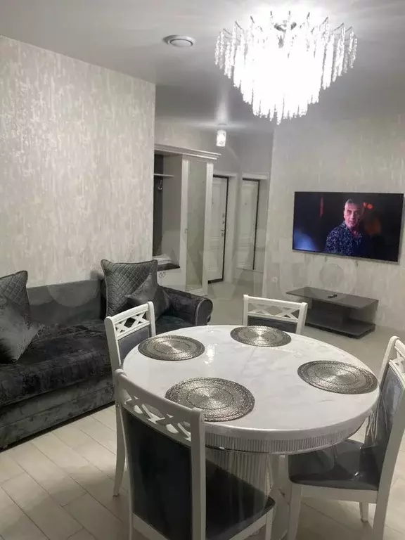 2-к. квартира, 55 м, 3/3 эт. - Фото 0