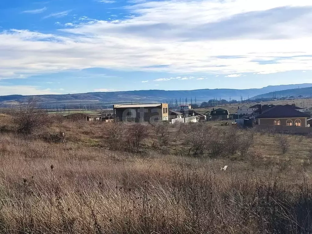 Участок в Крым, Симферопольский район, Трудовское с/пос, Сосны кп  ... - Фото 1