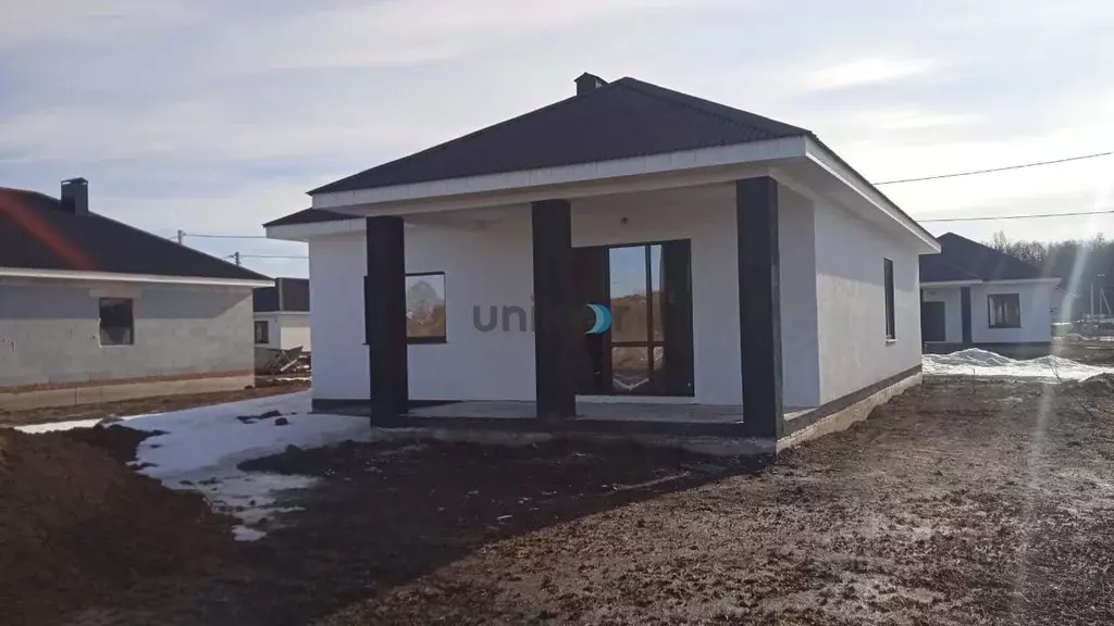 Дом в Башкортостан, Иглинский район, Акбердинский сельсовет, с. ... - Фото 1