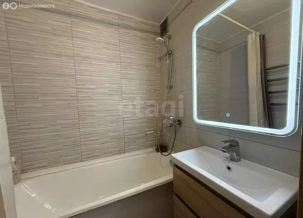 3-комнатная квартира: Красноярск, Вербная улица, 10 (70 м) - Фото 1
