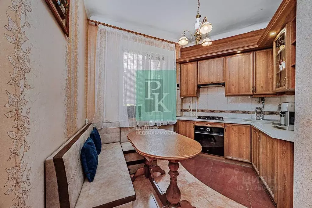 3-к кв. Севастополь ул. Новороссийская, 3 (80.0 м) - Фото 0
