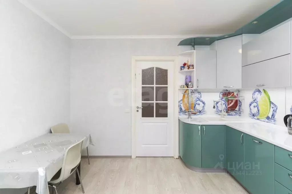 3-к кв. Тюменская область, Тюмень Народная ул., 10 (92.0 м) - Фото 1