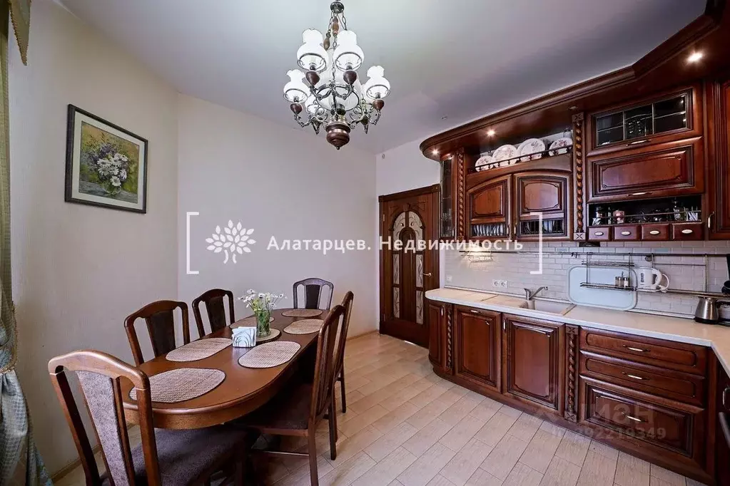 Дом в Томская область, Томск пос. Апрель, Листопадная ул., 13 (180 м) - Фото 1