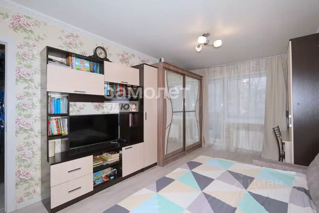 3-к кв. Кемеровская область, Кемерово Волгоградская ул., 32Б (60.3 м) - Фото 1