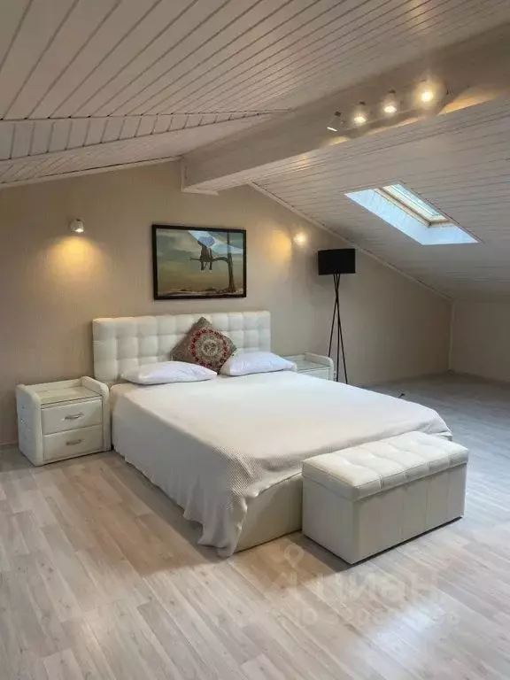 Дом в Санкт-Петербург, Санкт-Петербург, Петергоф ул. Дивеевская, 1И ... - Фото 1