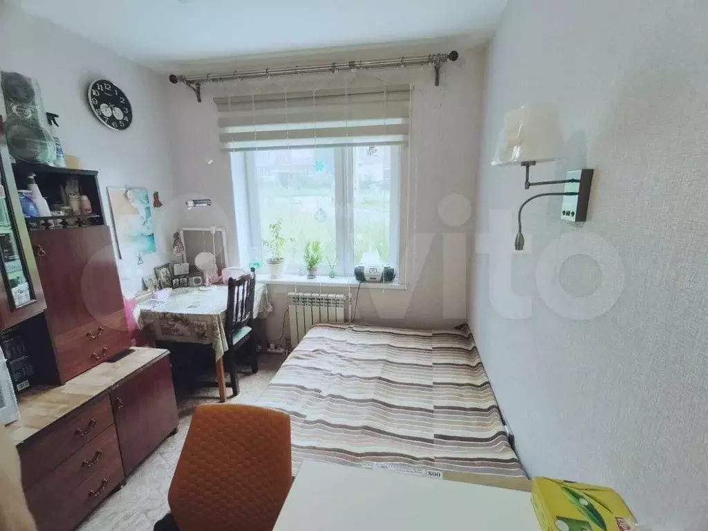 Комната 13,9 м в 3-к., 1/3 эт. - Фото 0