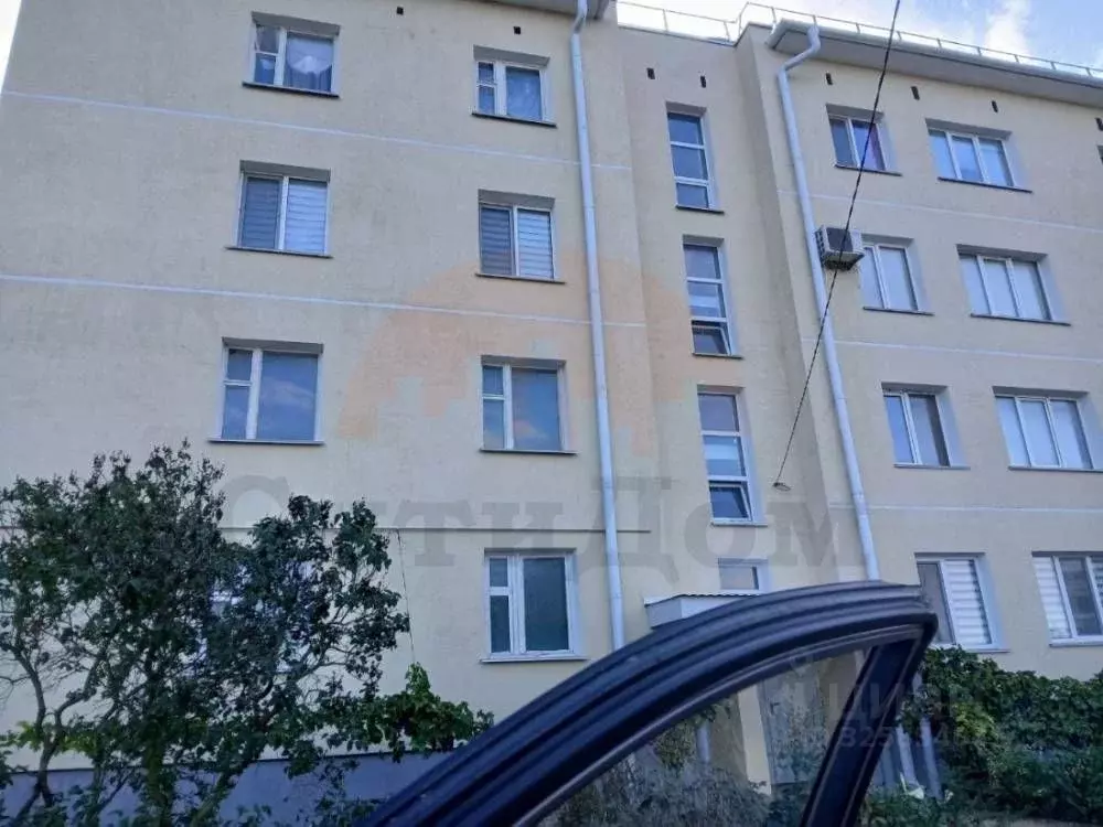 1-к кв. Крым, Сакский район, с. Зерновое ул. Школьная, 27 (39.9 м) - Фото 1