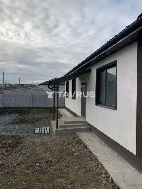 Дом в Крым, Симферопольский район, Трудовское с/пос, с. Строгоновка  ... - Фото 2