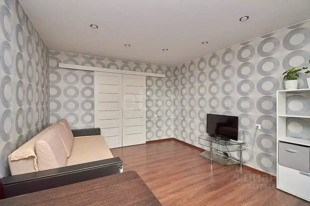 2-к кв. Тюменская область, Тюмень ул. Николая Чаплина, 119 (47.0 м) - Фото 1