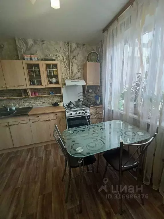 3-к кв. Белгородская область, Старый Оскол ул. Свердлова, 25 (67.8 м) - Фото 1