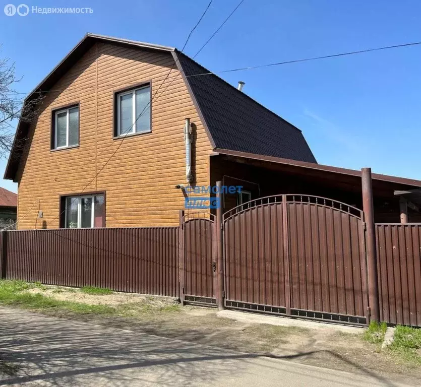 Дом в Бийск, улица Максима Горького (120 м) - Фото 0