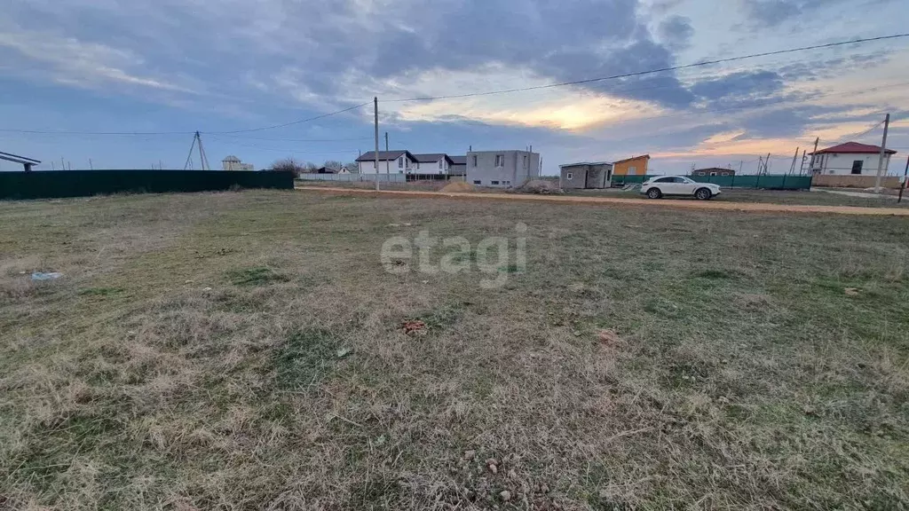 Участок в Крым, Сакский район, с. Молочное ул. Конрадская, 17 (8.0 ... - Фото 0