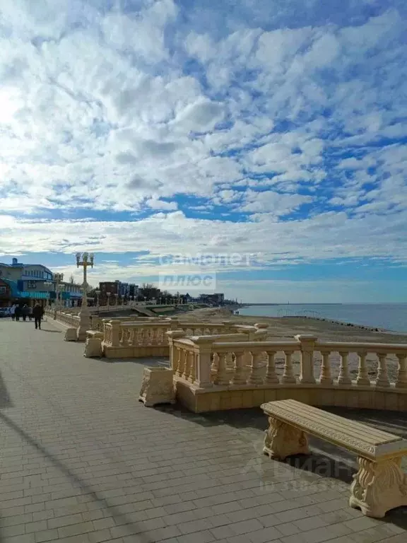 Дом в Краснодарский край, Приморско-Ахтарск Набережная ул., 35 (100 м) - Фото 0