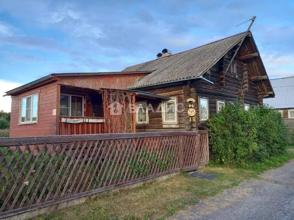 Дом в Карелия, Медвежьегорский район, Шуньгское с/пос, д. Никонова ... - Фото 0