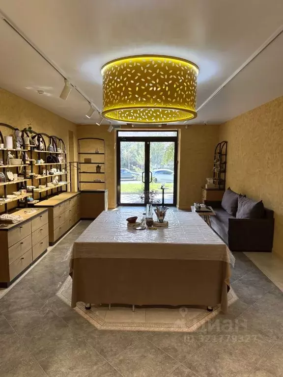 Помещение свободного назначения в Оренбургская область, Орск просп. ... - Фото 1