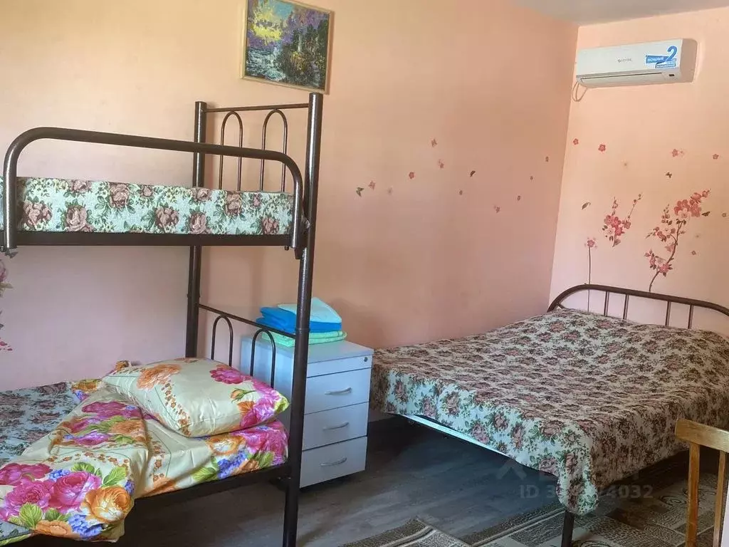 Комната Краснодарский край, Ейск Октябрьская ул., 71 - Фото 1