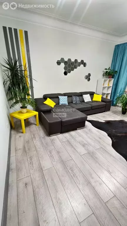 3-комнатная квартира: Иркутск, улица Сибирских Партизан, 4 (80.4 м) - Фото 0