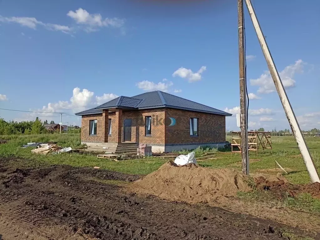 Дом в Башкортостан, Уфимский район, Зубовский сельсовет, с. ... - Фото 0