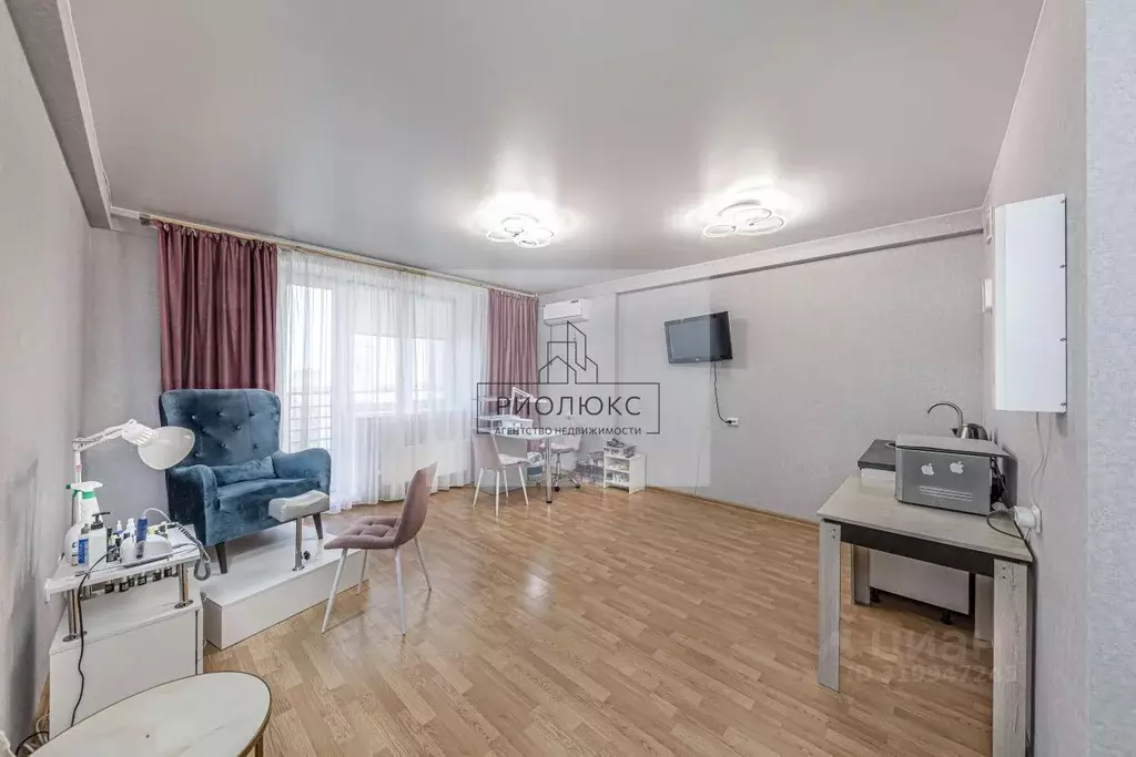 Студия Челябинская область, Челябинск ул. Хариса Юсупова, 105 (29.3 м) - Фото 1