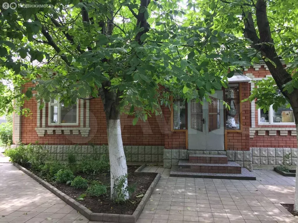 Дом в Краснодарский край, Новокубанск (100 м) - Фото 1