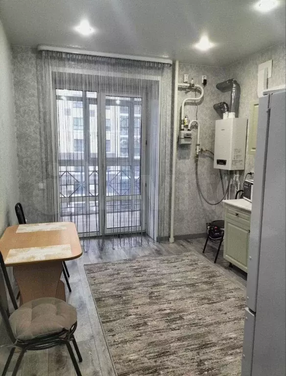 1-к. квартира, 39 м, 4/10 эт. - Фото 1