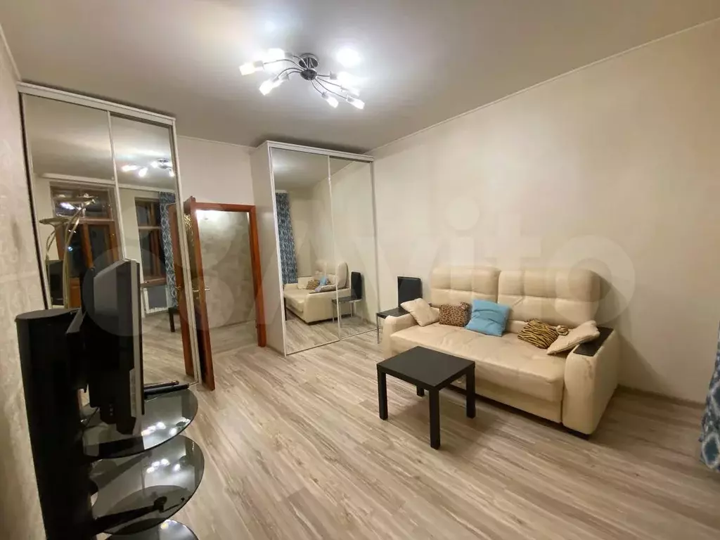 2-к. квартира, 60 м, 2/5 эт. - Фото 0