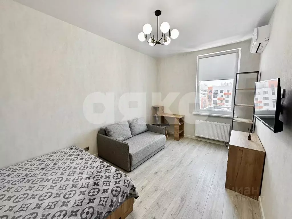 1-к кв. Крым, Симферополь просп. Александра Суворова, 15к10 (38.12 м) - Фото 0