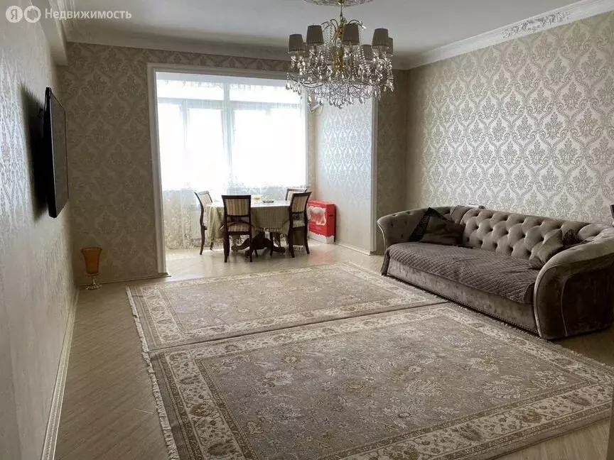 2-комнатная квартира: Махачкала, улица Батырая, 136Лк1 (56 м) - Фото 0