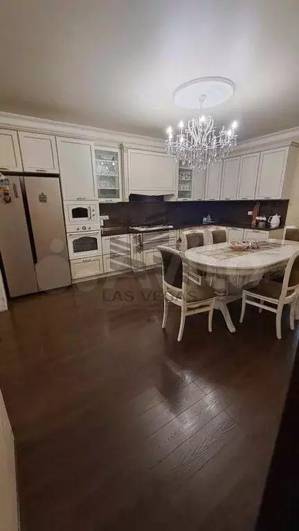 3-к. квартира, 120 м, 1/2 эт. - Фото 0