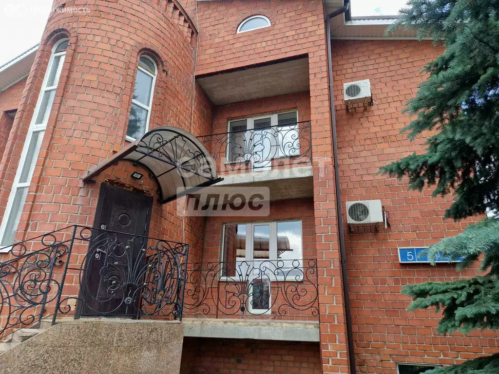 Дом в Челябинск, посёлок Новосинеглазово, Радужная улица, 5 (285 м) - Фото 1