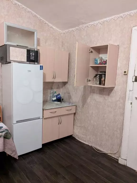 Комната 24 м в 3-к., 2/4 эт. - Фото 0