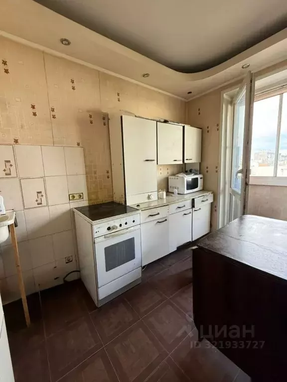 3-к кв. Красноярский край, Красноярск Взлетная ул., 30 (68.2 м) - Фото 1