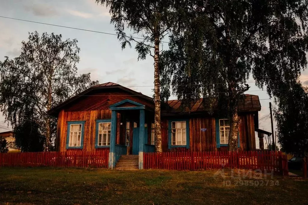 Дом в Пермский край, Чердынский муниципальный округ, с. Редикор ул. ... - Фото 0