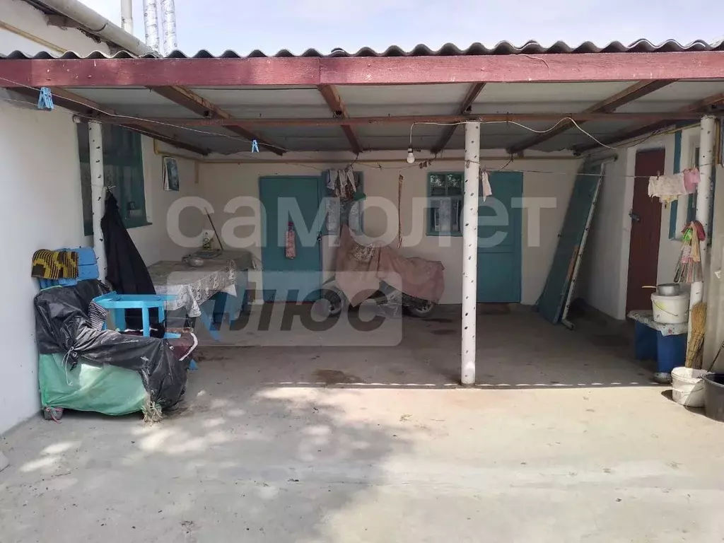 Дом в Крым, Симферопольский район, Первомайское с/пос, с. Красное ул. ... - Фото 1