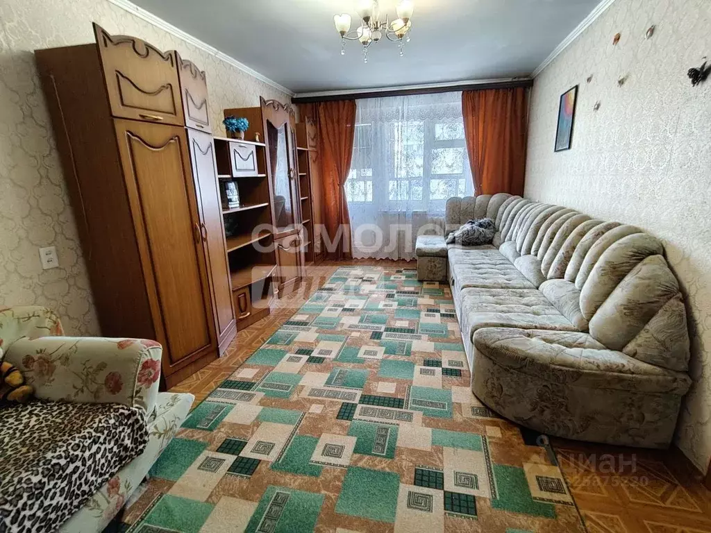 1-к кв. Белгородская область, Старый Оскол Молодогвардеец мкр, 1А ... - Фото 1