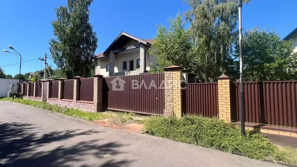 Дом в Москва д. Власово, ул. Мирная, 5с1 (429 м) - Фото 0