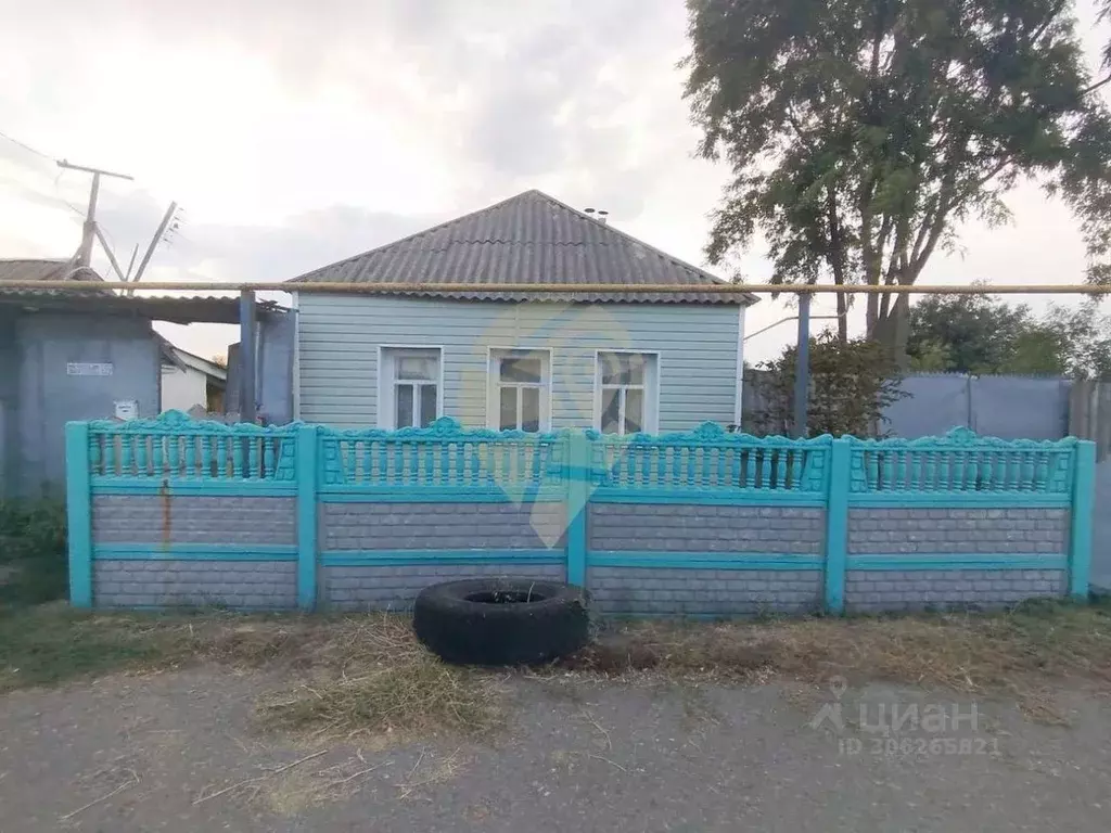 Дом в Белгородская область, Старооскольский городской округ, с. ... - Фото 0