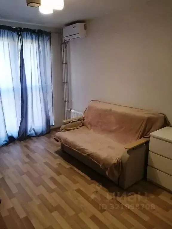 1-к кв. Волгоградская область, Волгоград ул. Расула Гамзатова, 7 (42.0 ... - Фото 0