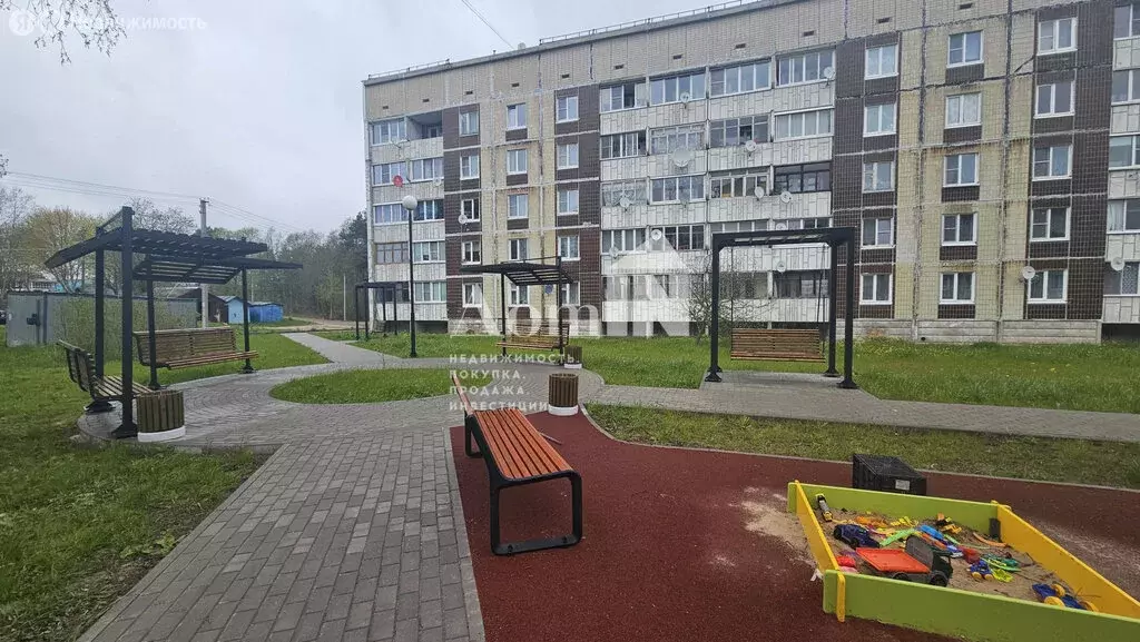 3-комнатная квартира: деревня Ретюнь, Центральная улица, 7 (72.2 м) - Фото 1