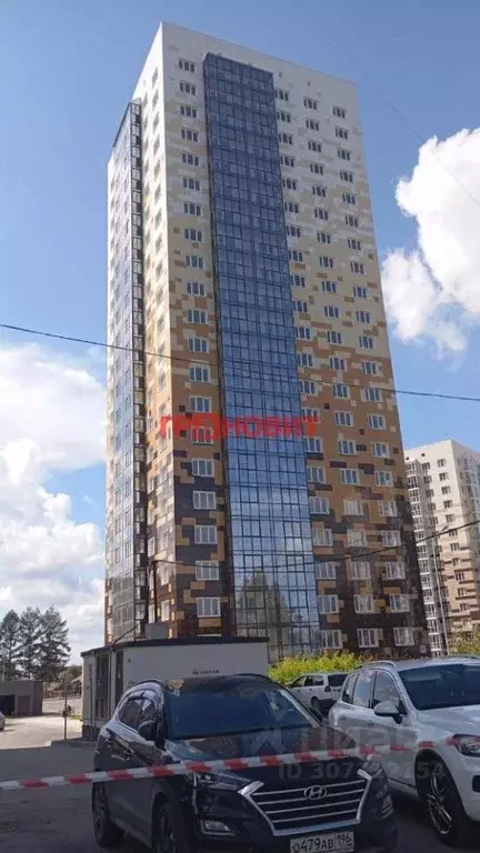 3-к кв. Новосибирская область, Новосибирск ул. Коминтерна, 128 (80.99 ... - Фото 1