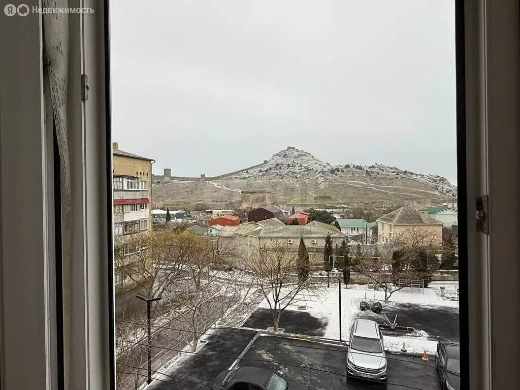 3-комнатная квартира: Судак, улица Истрашкина, 15 (65 м) - Фото 2