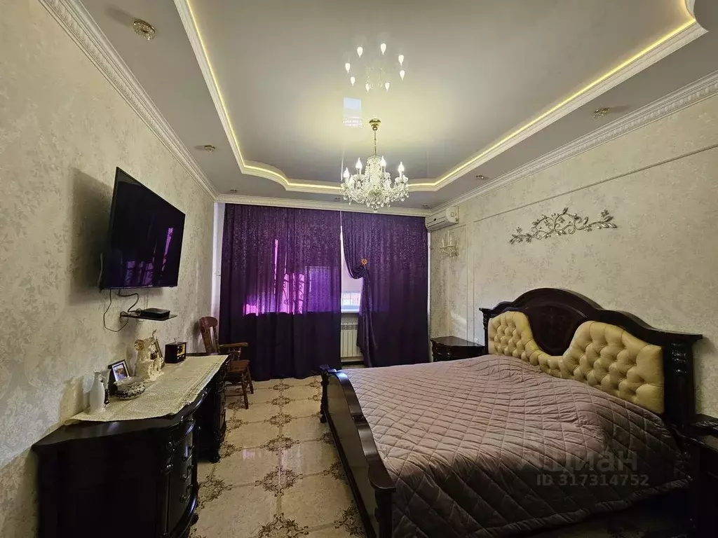 Дом в Краснодарский край, Абинск Коммунистическая ул. (191 м) - Фото 1