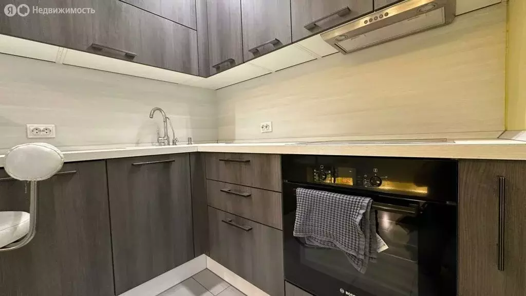 2-комнатная квартира: Тюмень, улица Пермякова, 62 (47.1 м) - Фото 1