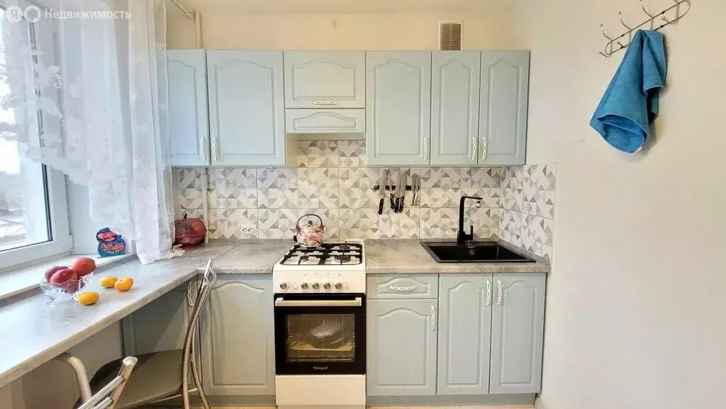 1-комнатная квартира: Волжский, улица имени Генерала Карбышева, 66 (32 ... - Фото 2