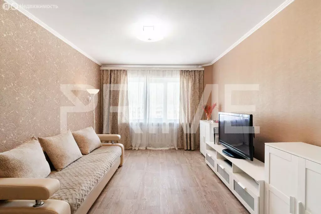3-комнатная квартира: Омск, улица Звездова, 101 (67.2 м) - Фото 1
