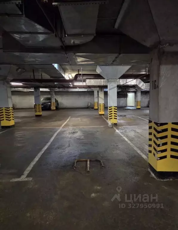 Гараж в Свердловская область, Екатеринбург ул. Орденоносцев, 6 (15 м) - Фото 1