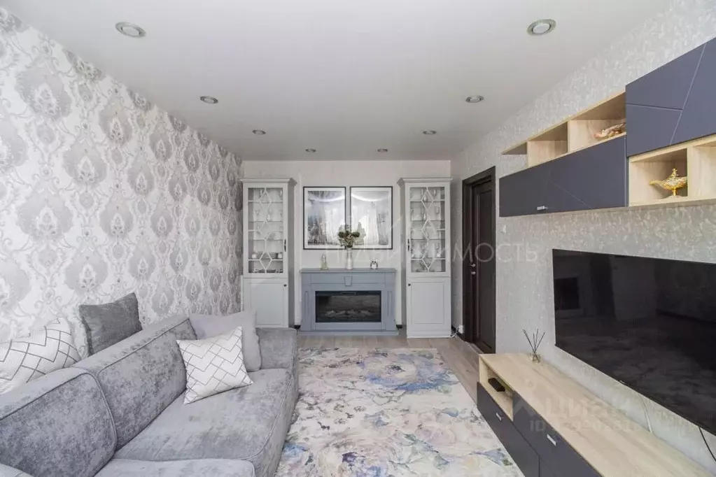 2-к кв. Тюменская область, Тюмень ул. Мельникайте, 135 (50.7 м) - Фото 1